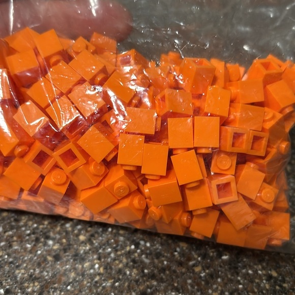 PRE OWNED LEGO PARTS - BRIGHT ORANGE BRICK 1 x 1 - No 3005 QTY 349 - Picture 2 of 6